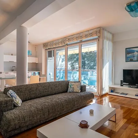Kolovare By Belmont Realty Apartamento *