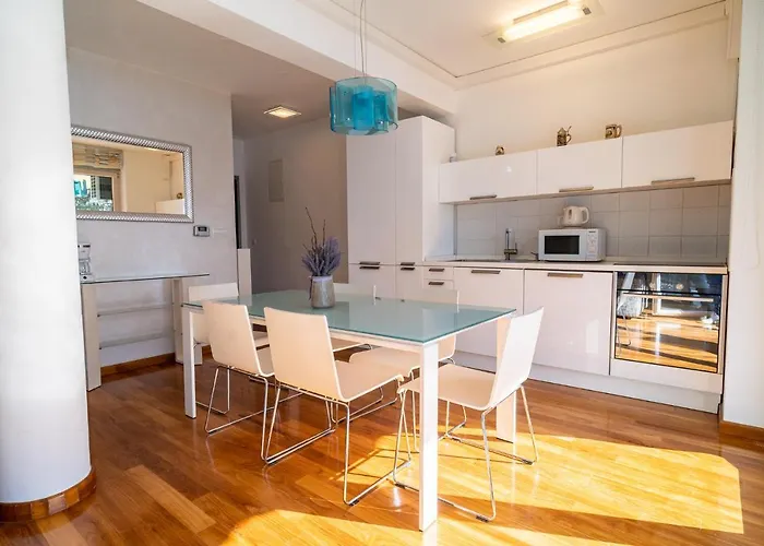 Kolovare By Belmont Realty Apartament