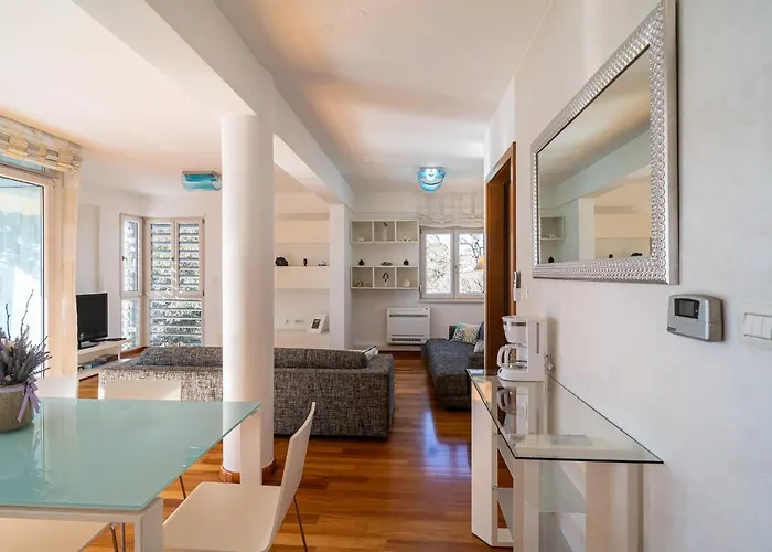Lejlighed Kolovare By Belmont Realty *